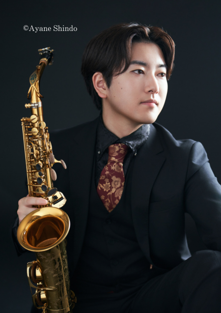 中津川輝